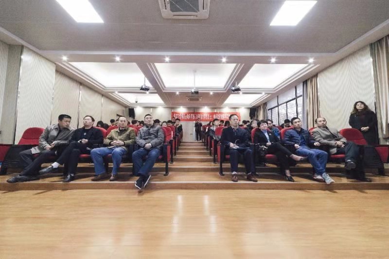 2018年度九江文博職業(yè)培訓學校大學生創(chuàng)業(yè)、電商培訓優(yōu)秀學員表彰大會順利召開